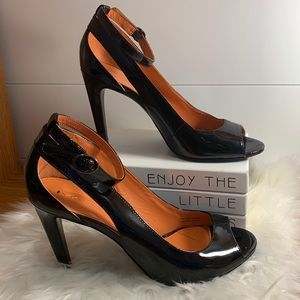 VÍA SPIGA heels